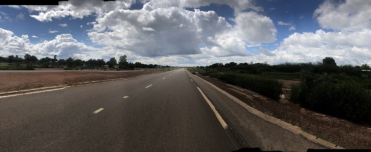Rond-point de contournement de Ouagadougou - Loumbila.jpg